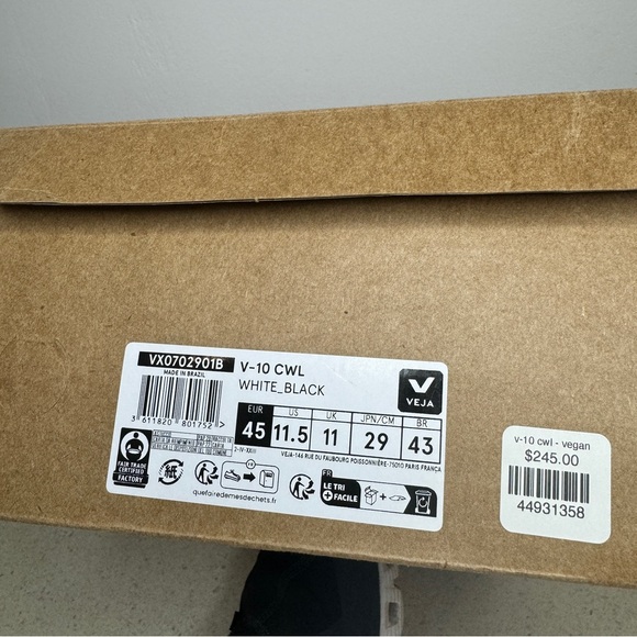 NIB VEJA V-10 Men’s Lace Up Sneakers in White/Black - Size 11.5 - Picture 9 of 9